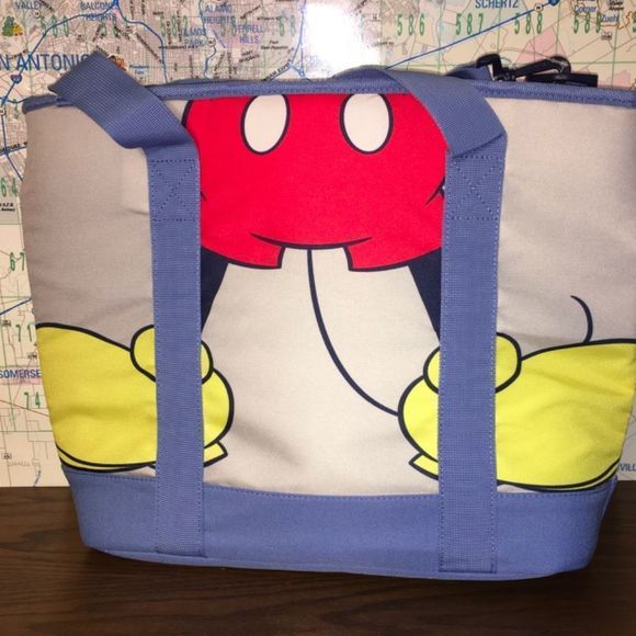 Disney Mackey Mouse. ice cooler fits a 12 pack very roomy insula - Picture 2 of 4